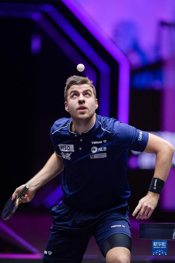 相比英超严 相比英超严