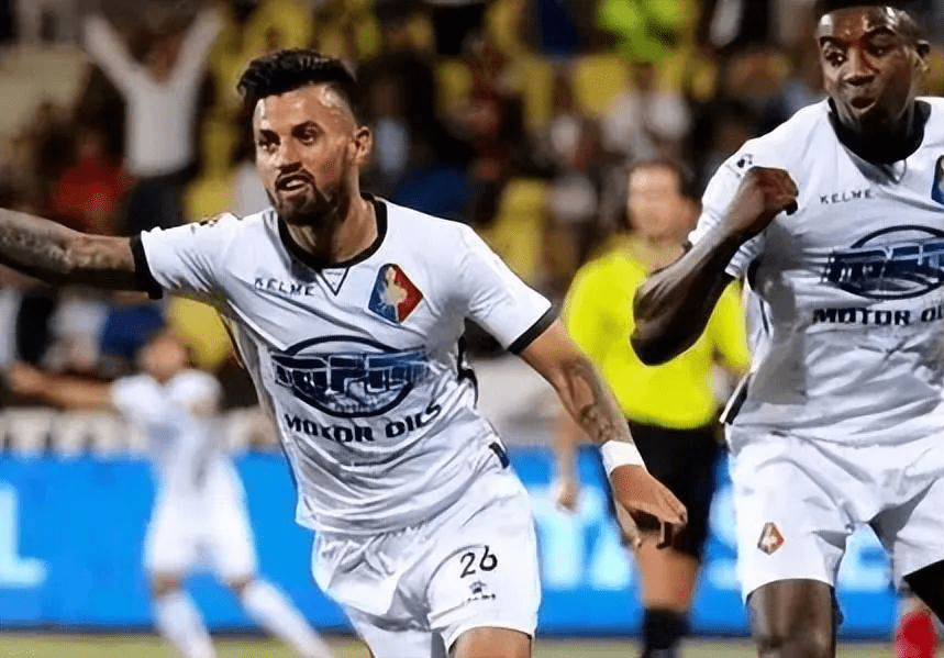 特别是在当 特别是在当